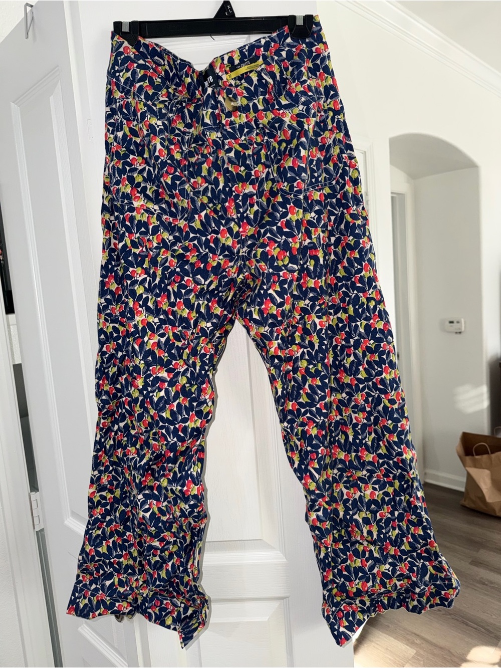 The Colette wide-leg printed pants in 32